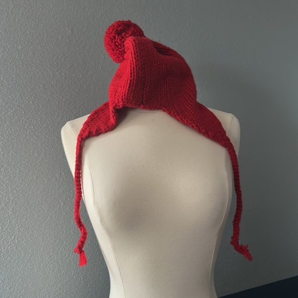 Red Knit hat - Picture 2 of 4